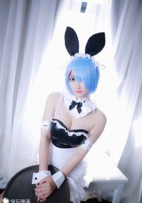 欧美三根一起进三p视频_4K影视在线观看